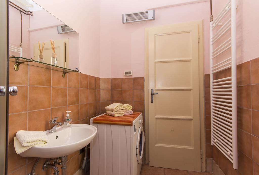 Spacious & Smart Center Apartment 普拉 客房 照片